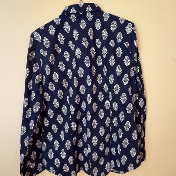 J.Crew Factory Button-UpPoplin Shirt Signature Fit –  NWOT - Navy Print – Medium - Picture 5 of 5